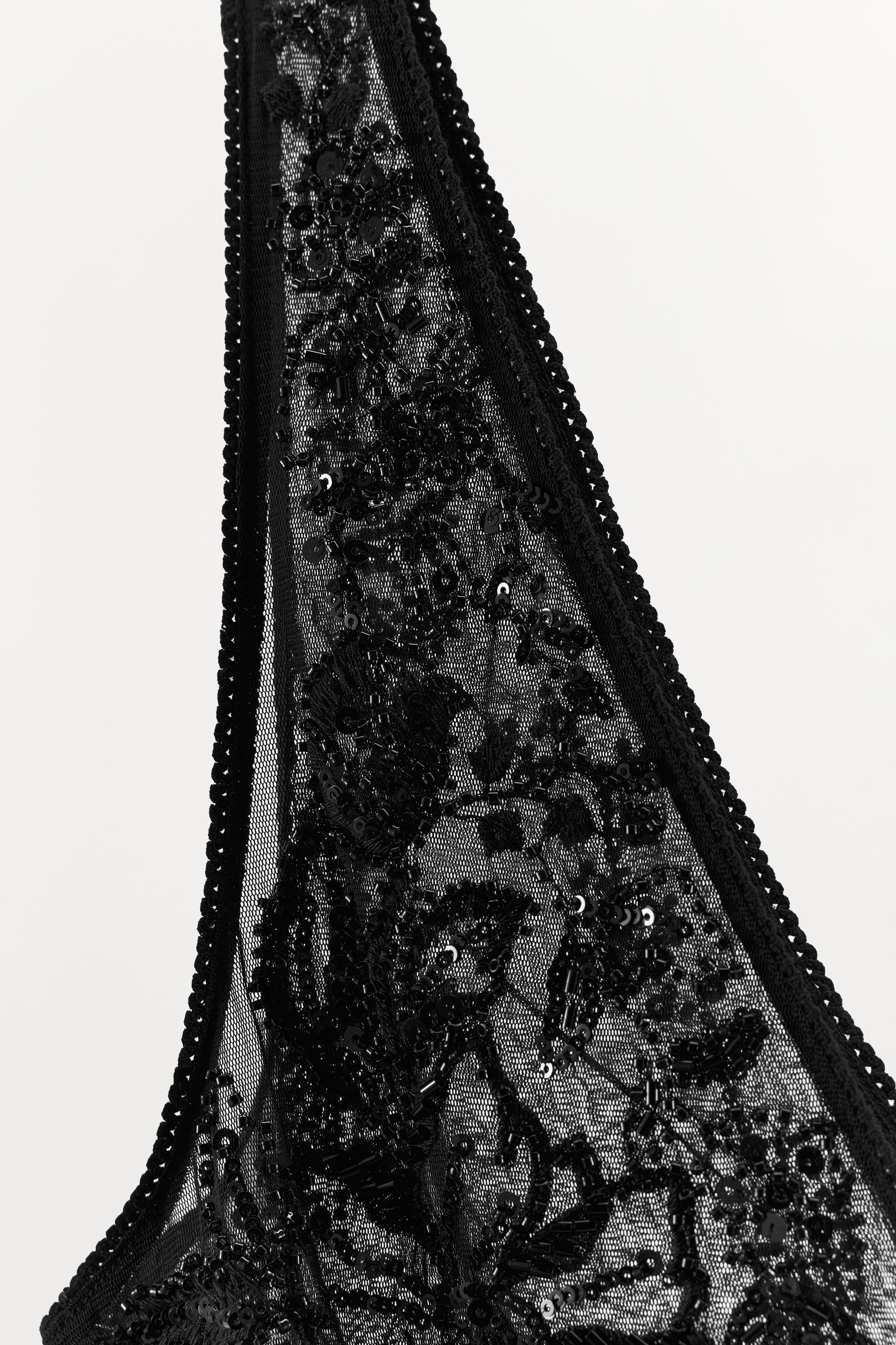 EMBROIDERED TULLE STRAP TOP